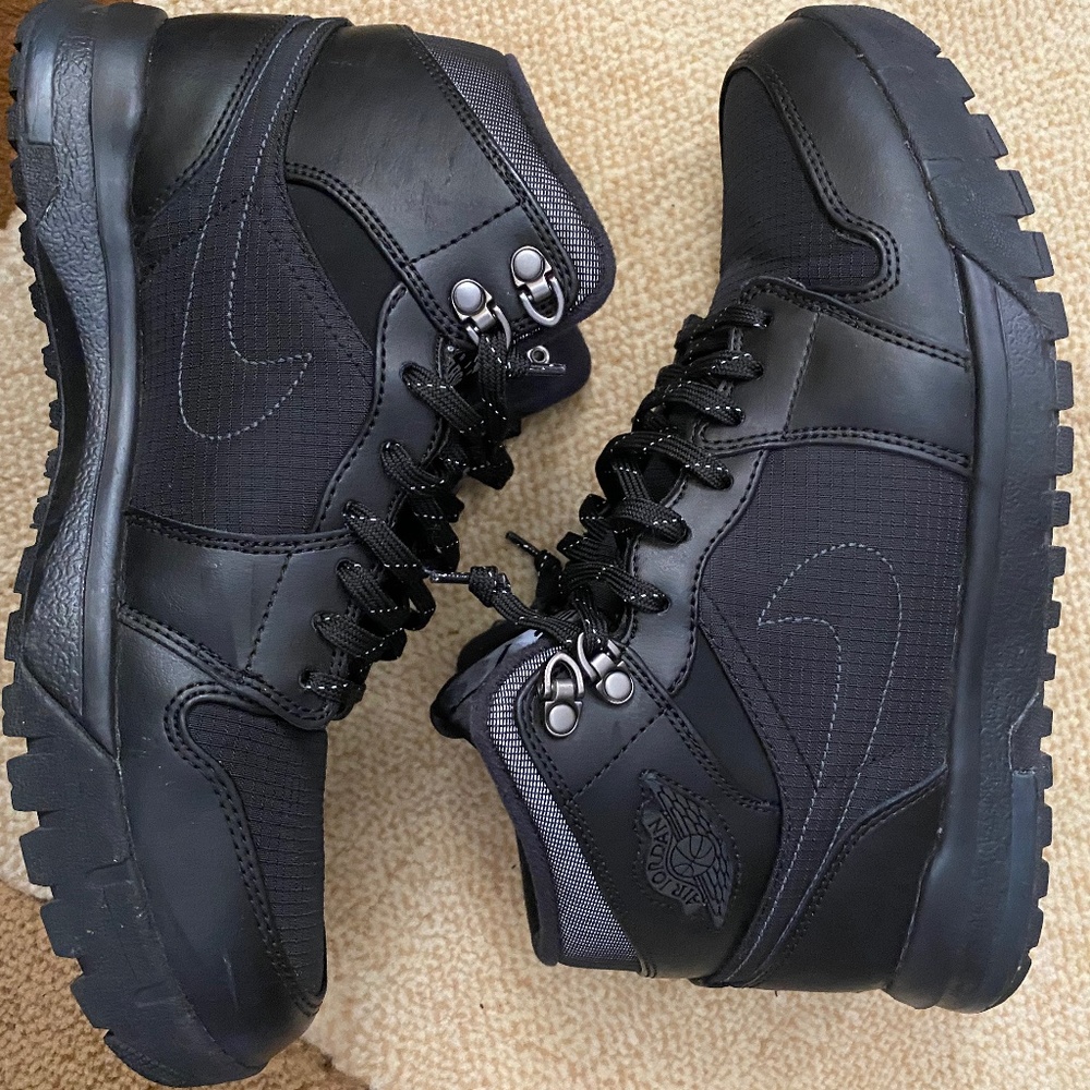 Ari Jordar 1 boots